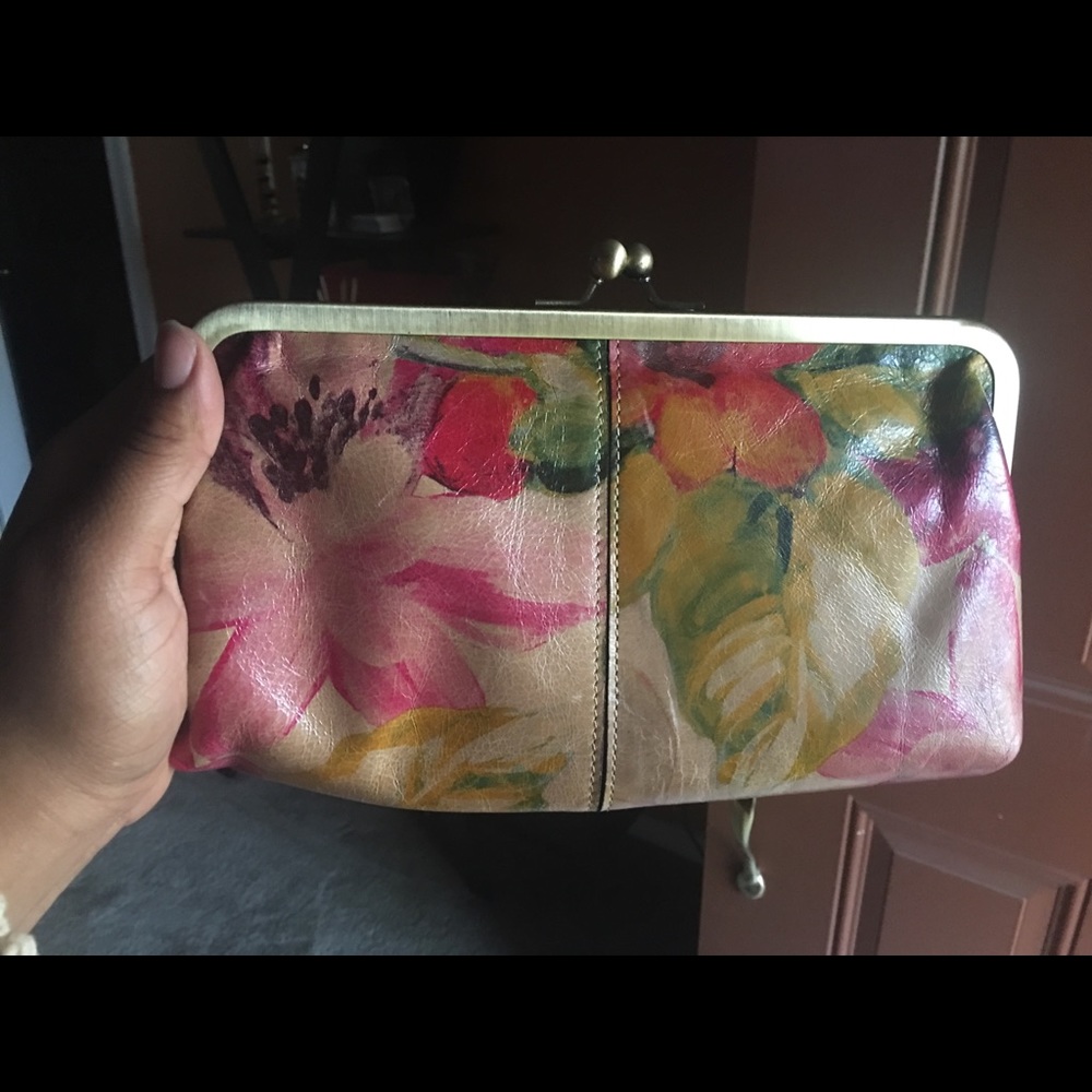 Patricia Nash Spring Clutch / without chain